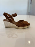 Lucia Viguera Vitelo Wedge