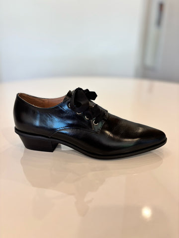 Black Ribbon Tie Brogue