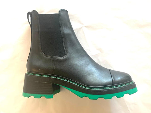 486001 Boot Black/GreenSole
