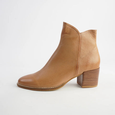 Django and Juliette Mocka Leather Boot | Tan