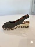 Lucia Viguera Vitelo Wedge